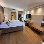 Moselauen Hotel 4*